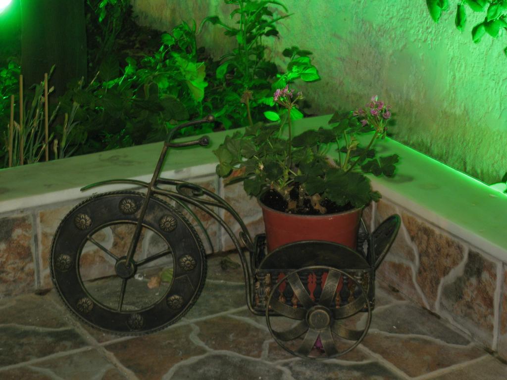 Eleftheria Lindian Studios I Líndos Exterior photo